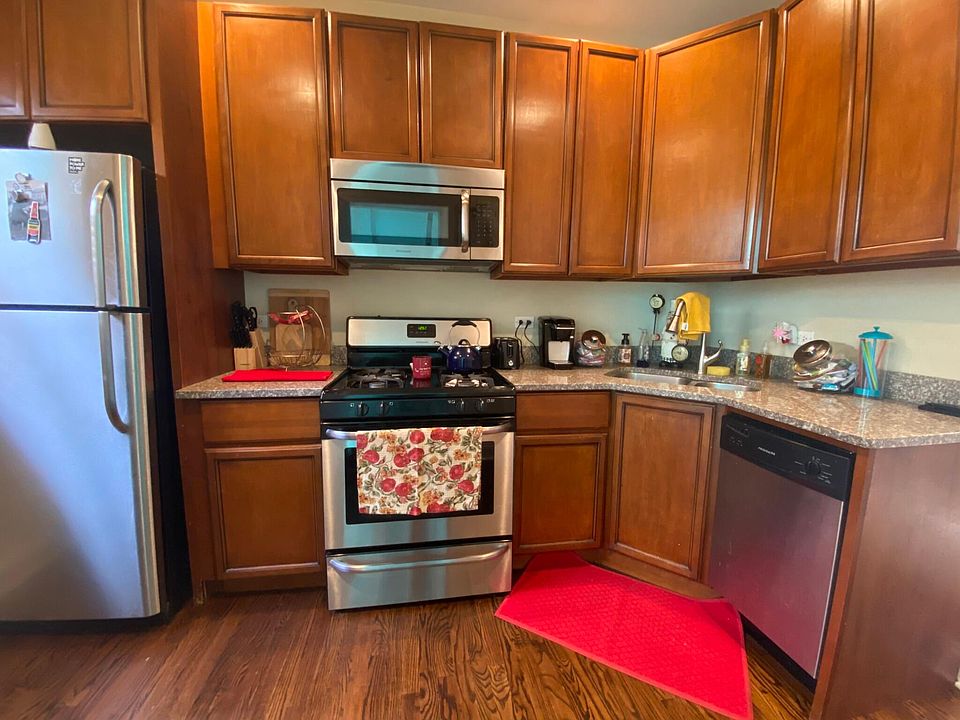 1st image of 3234 W Grace St #2E