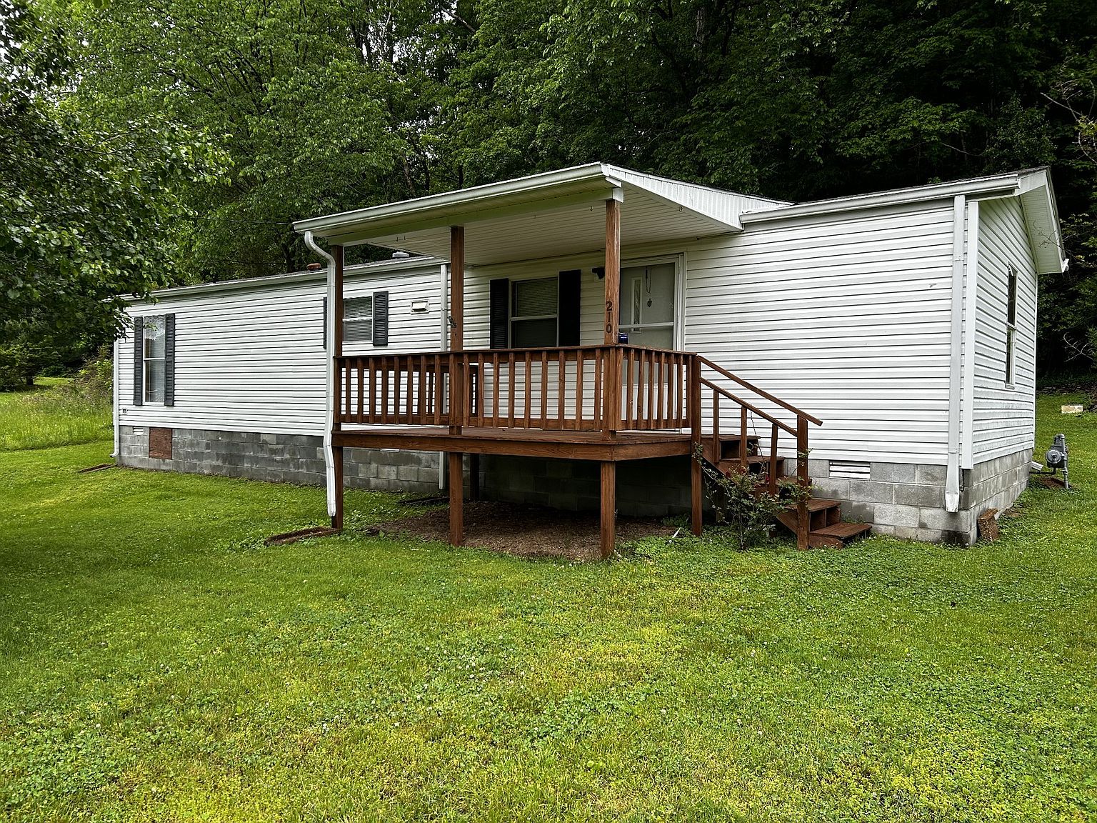 210 Church St, Red Boiling Springs, TN 37150 Zillow