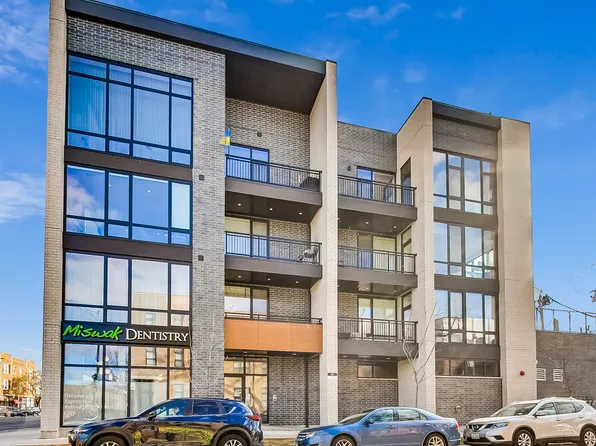 2405 W Iowa St #201, Chicago, IL 60622