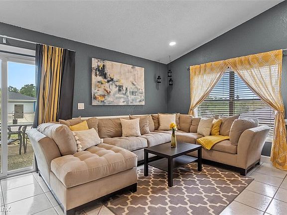 3rd image of 7753 Covedale Dr