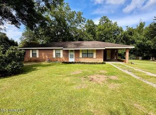 25 Orchard Ln, Picayune, MS 39466