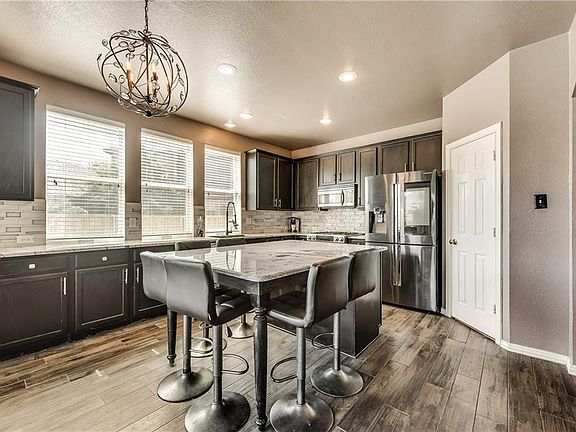 3rd image of 6510 Marquett Ct