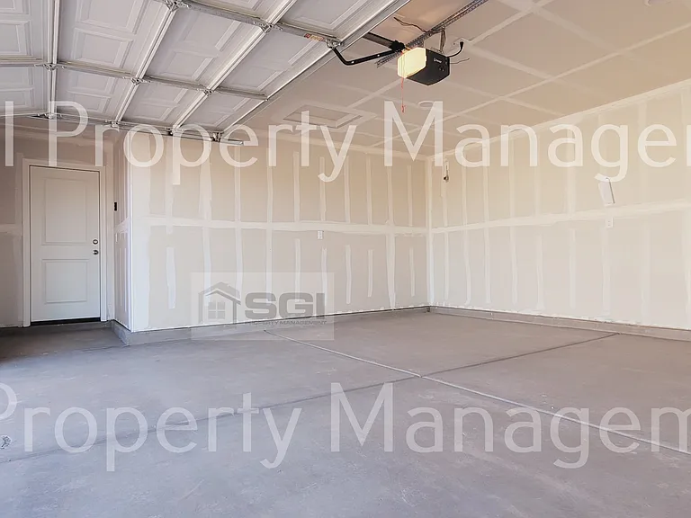 2025 E Velvet Pl — Photo 33