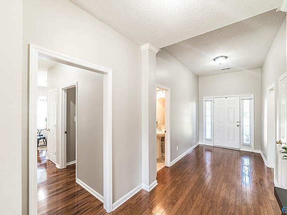 4th image of 117 Park Stone Dr