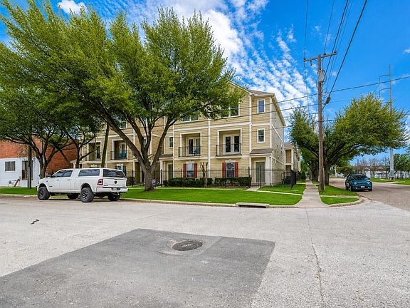 2nd image of 1119 Palmer St