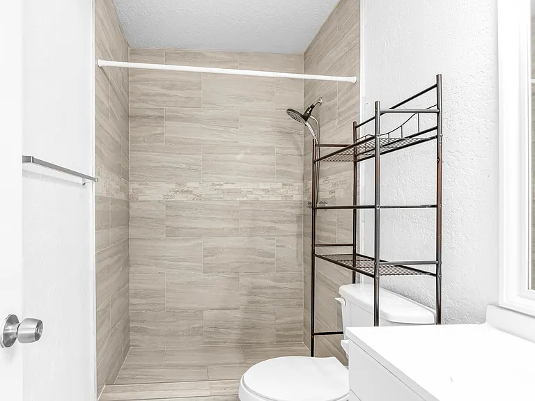 2646 Riverside Dr #2646 — Photo 11