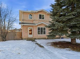 2 Davis Close, Red Deer, AB T4R2L4