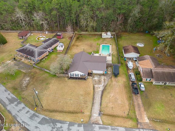 3rd image of 2709 Glenheath Dr