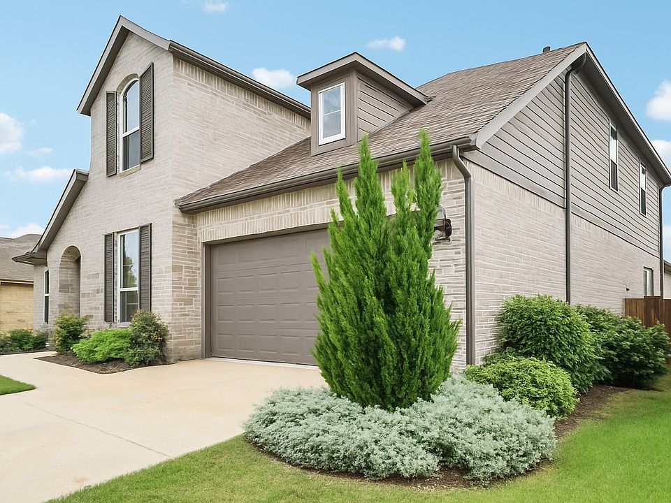 1st image of 1329 Stoneleigh Pl