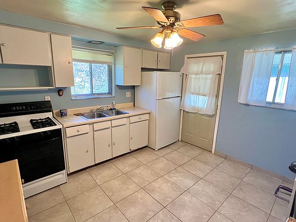 5th image of 407 Eden Park Blvd