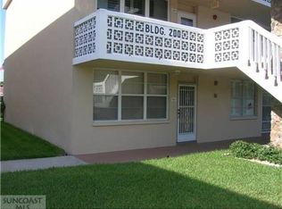 4710 Bay St NE APT 101, Saint Petersburg, FL 33703