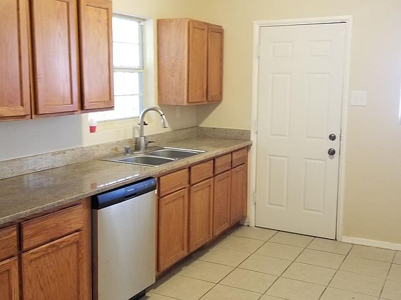 3rd image of 5113 Bragg Ave