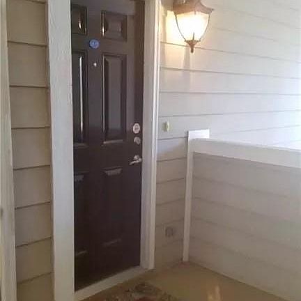 2nd image of 206 Fountainhead Ln Unit 202