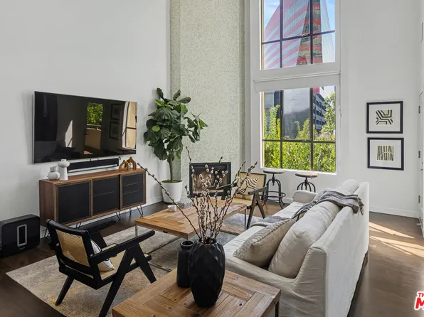 720 Huntley Dr APT 202, West Hollywood, CA 90069