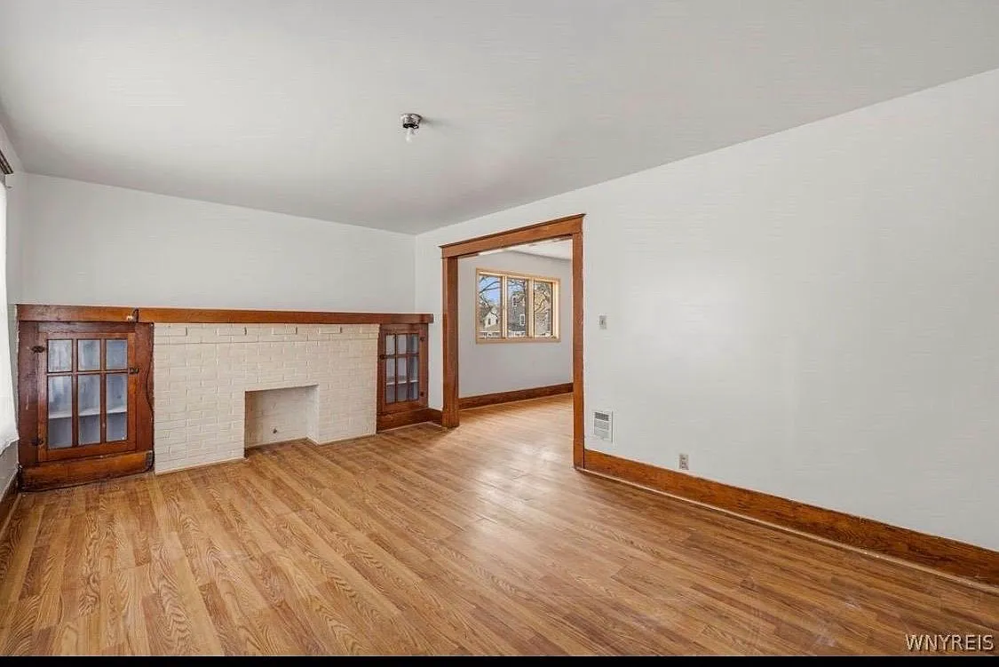 3 bed, 1145 sqft, $1,300 — Photo 2