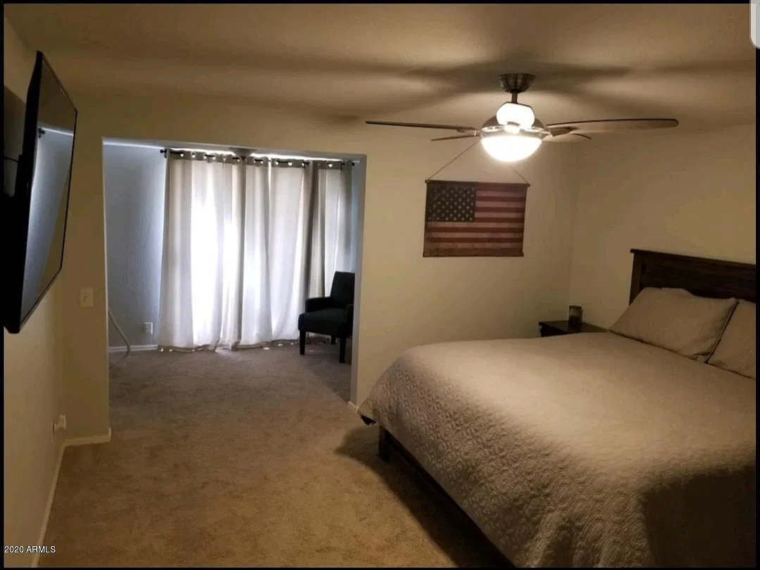 2 bed, 1048 sqft, $2,100 — Photo 4