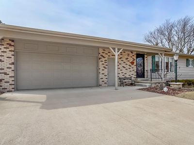 1604 Club View Dr, Hampton, IA, 50441