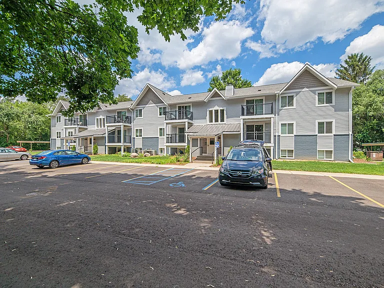 Briargate Apartments — Photo 32