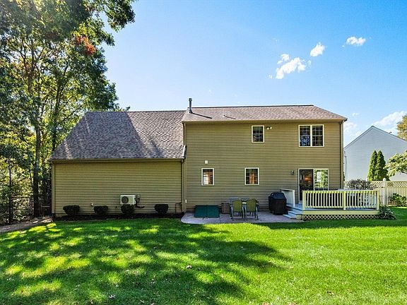 4th image of 104 Ridgewood Dr
