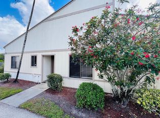 11877 Sturbridge Ln, Wellington, FL 33414