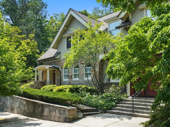 53 Rawson Rd Unit 53, Brookline, MA 02445