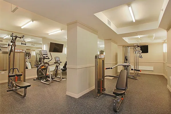 Rented by Corcoran | media 27