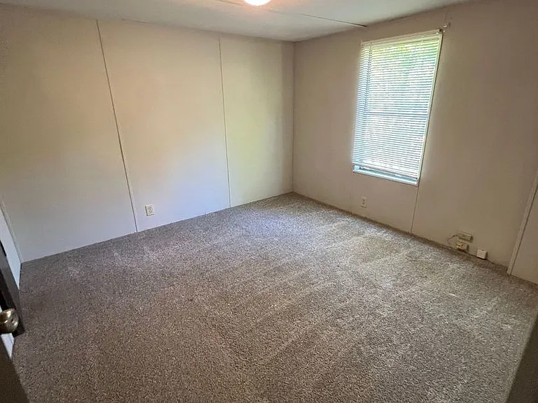 3700 Ash Dr — Photo 10