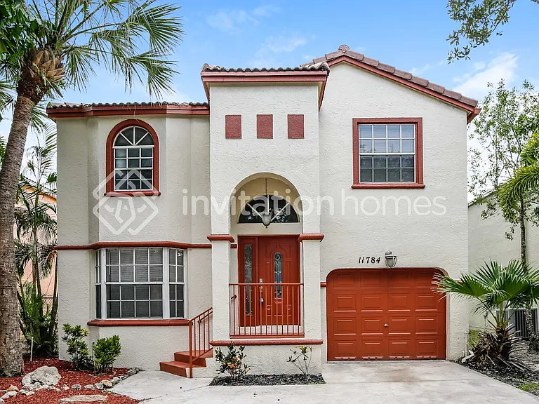 11784 NW 1st St — Photo 1