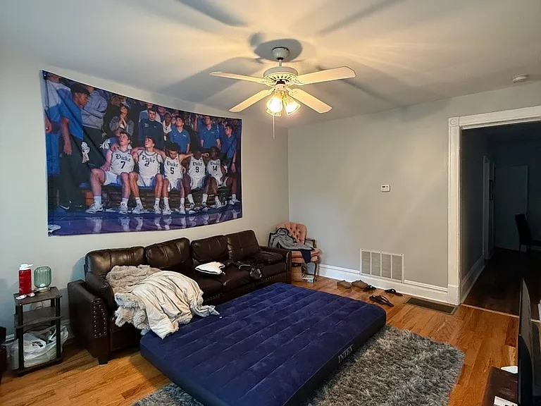 2311 N Greenview Ave #1F — Photo 2