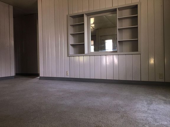 Living room built in shelving