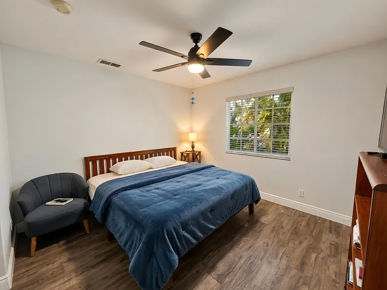8165 Pacific Beach Dr — Photo 2