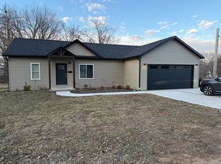 602 W New St, Palmyra, MO 63461