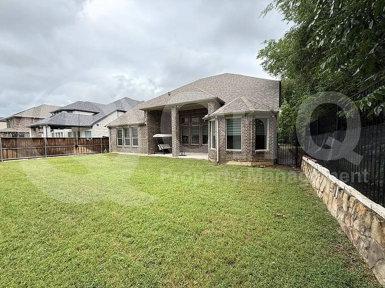 13591 Vineyard Ln — Photo 29