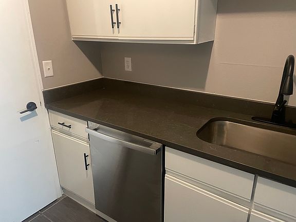 2nd image of 5155 Seaton Hall Dr #4