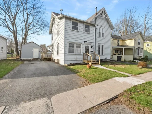 16 Aspen St, Auburn, NY 13021