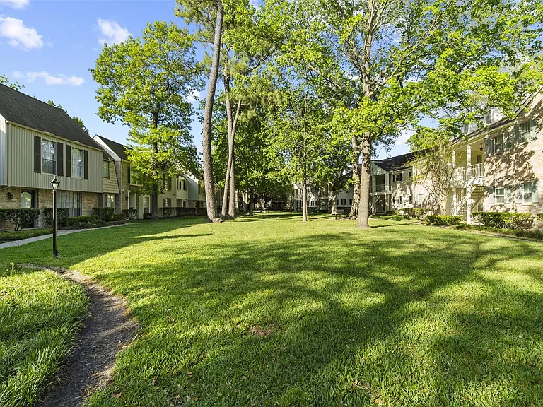 13010 Trail Hollow Dr #3010 — Photo 39