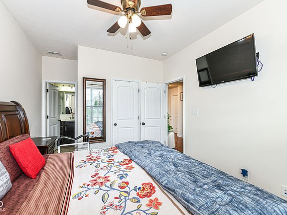 4th image of 6252 Sugar Maple Dr