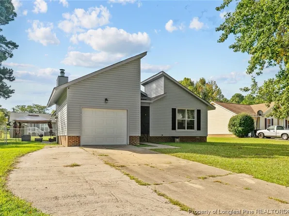 7113 Old Castle Dr, Fayetteville, NC 28314