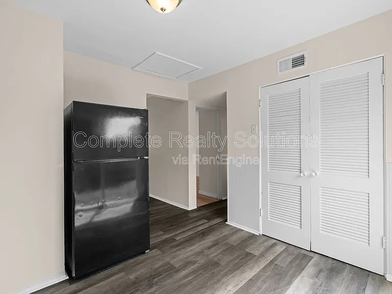 2323 Woodson Rd #I — Photo 10