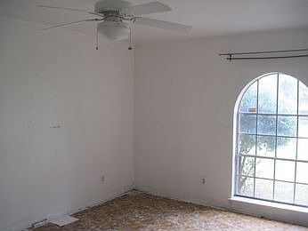 3rd image of 611 Flamingo Way