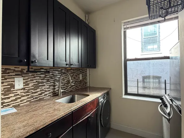 433 Rogers Avenue image 1 of 8