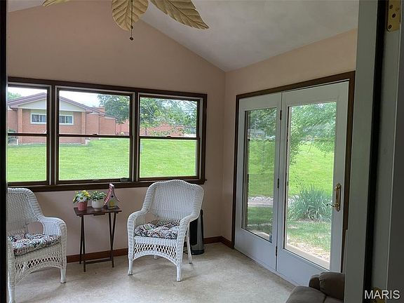 2nd image of 4 Latzer Ln