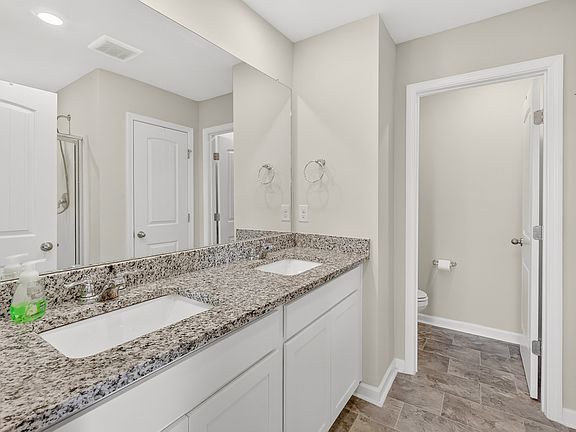 4th image of 140 Cecil Rd