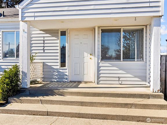 4th image of 10520 Occident Street SW