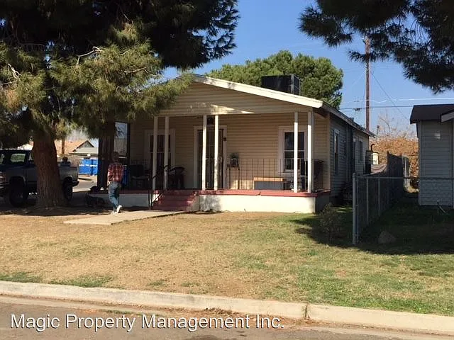 130 Moneta Ave photo 1
