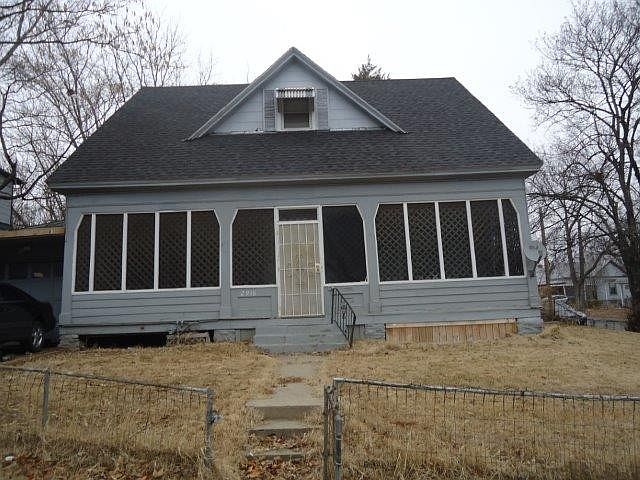 1st image of 2916 E 25th St