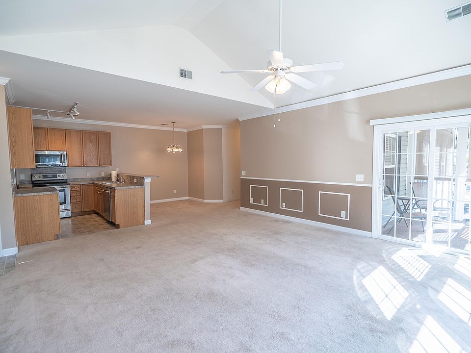 1st image of 808 E Marymont Ln
