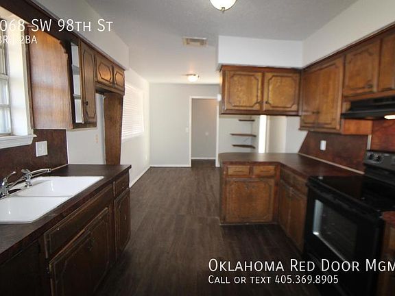 4th image of 1068 SW 98th St