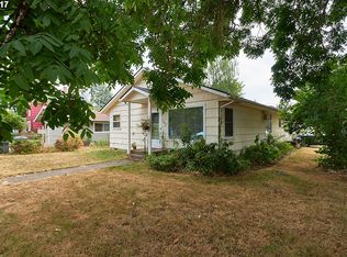 342 NW 12th St, McMinnville, OR 97128