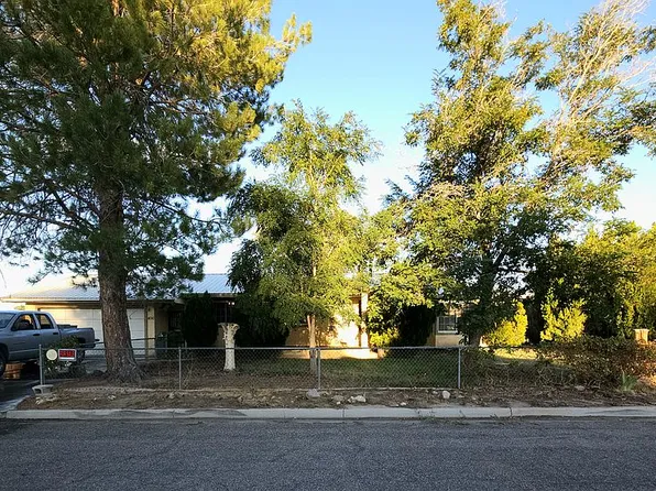 406 Leona Ave, Yerington, NV 89447